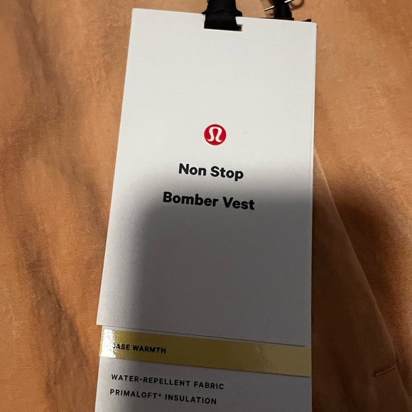 Lululemon Non-Stop Bomber Vest*Reversible in Bleached Apricot (Size 8) - Picture 11 of 12